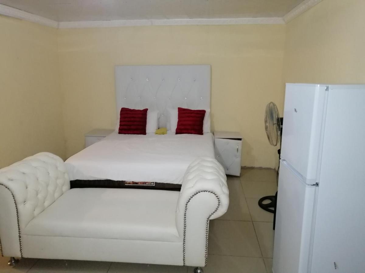 Moholoholo Lodge Acornhoek Экстерьер фото