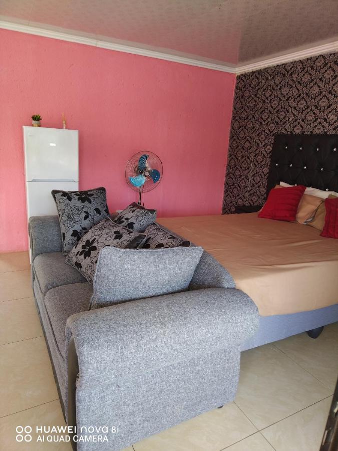 Moholoholo Lodge Acornhoek Экстерьер фото