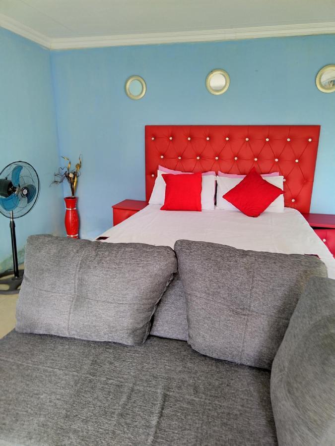 Moholoholo Lodge Acornhoek Экстерьер фото